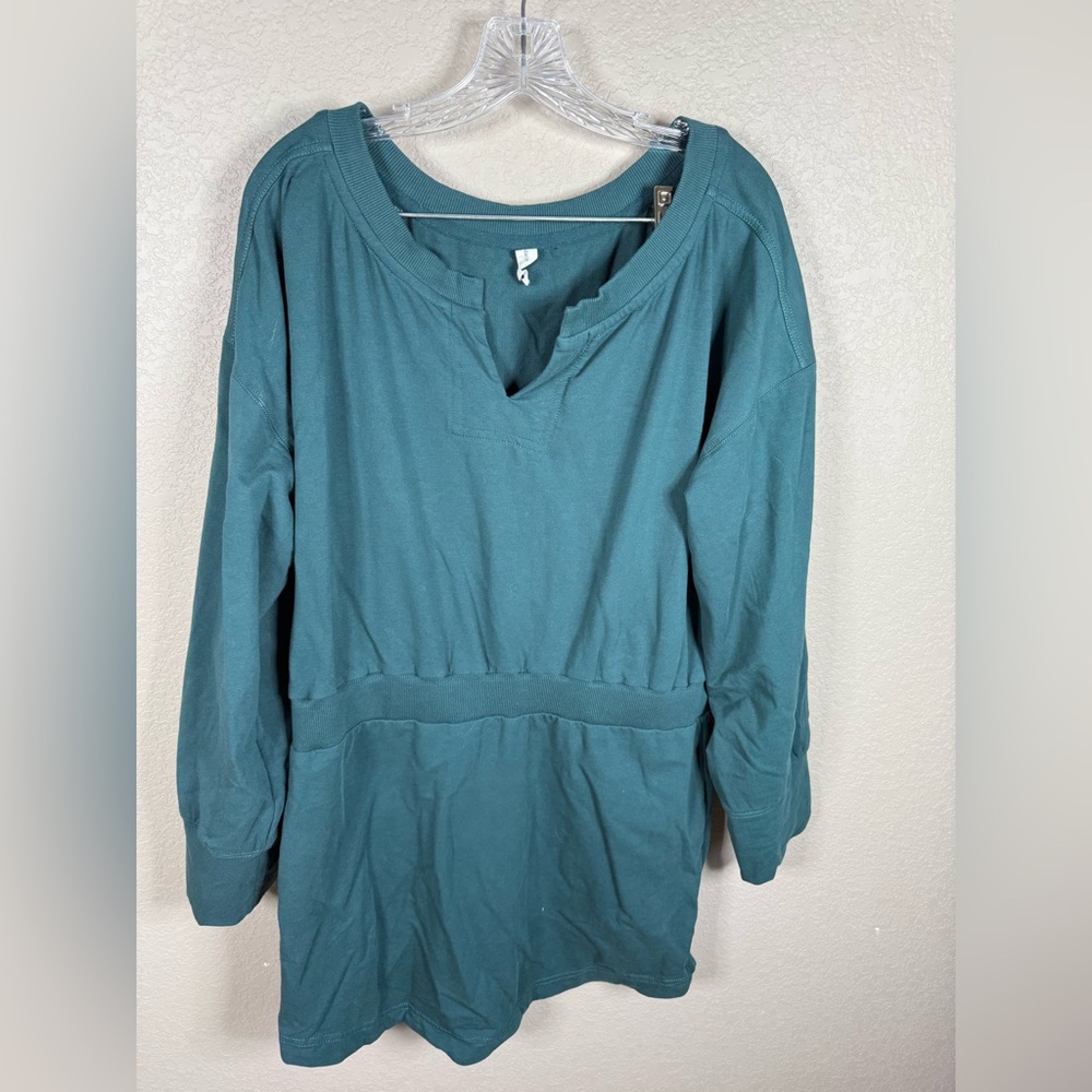 Daily Practice Teal Long Sleeve Tunic‎